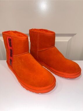 UGG CLASSIC MINI SIDE LOGO II HAZARD ORANGE WOMEN'S BOOTS SIZE US 8